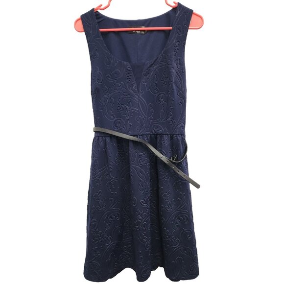 Guess Womens Fit & Flare Dress Size 12 Navy Floral Textured Sleeveless Preppy - Picture 1 of 9